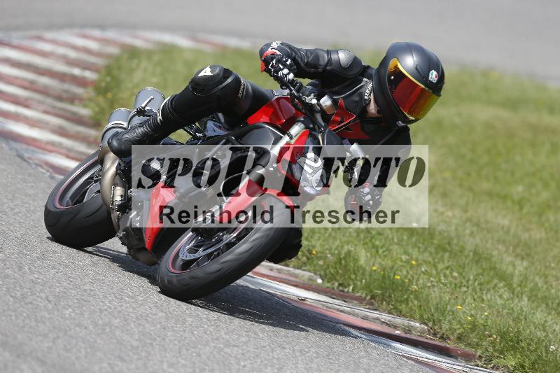 /27 12.06.2025 Ducati Schweiz Trackday Warmup  ADR/blau-bleu/26